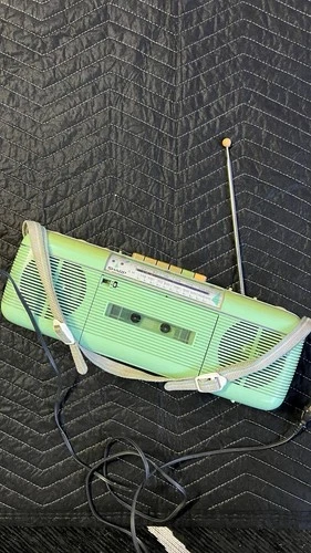 Sharp QT-50(GR) Green Stereo Cassette Recorder AM/FM Radio Boombox AC/Battery