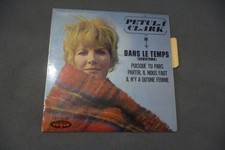 PETULA CLARK 45T DANS LE TEMPS(DOWNTOWN) VOGUE EPL 8310.