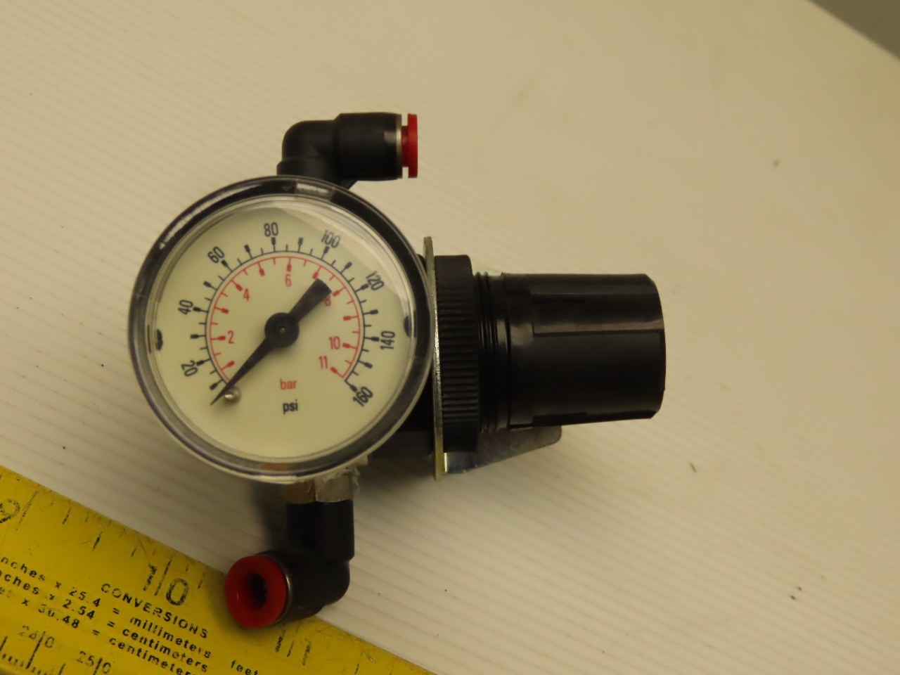 Watts Fluidair R374-01BG Pneumatic Regulator 0-60 PSI 1/8" NPT W/Gage