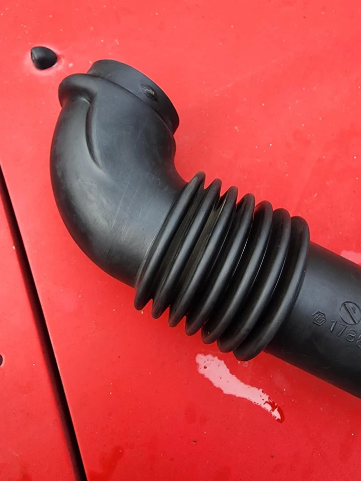 1984-1995 Toyota пикап 84-89 Toyota 4Runner w/22R OEM воздухозаборник шланг б/у - Изображение 2 из 4