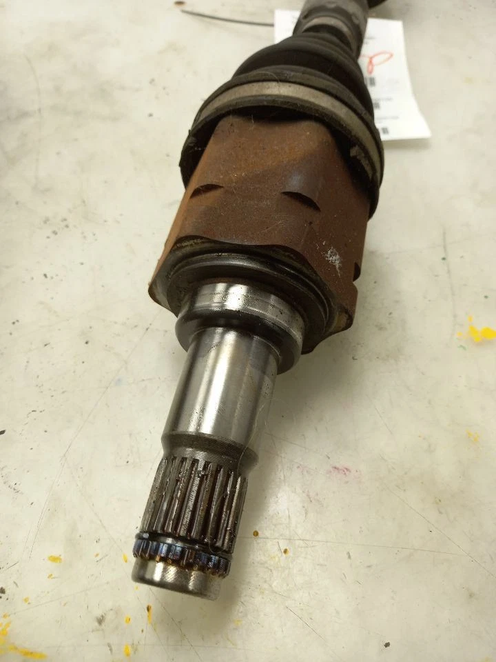 02 03 TOYOTA CAMRY LE EJE DELANTERO IZQUIERDO Foto 2 de 4