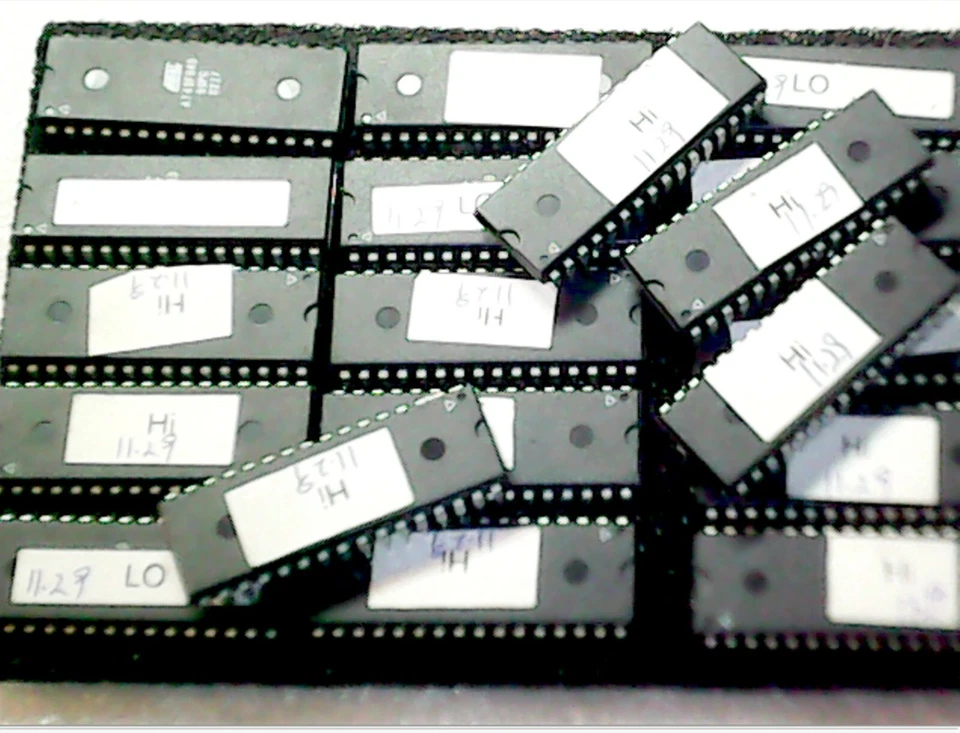 AT49F040 90PC Flash PROM 4-MBIT (512K x 8) DIL ... 5x - Bild 3 von 3