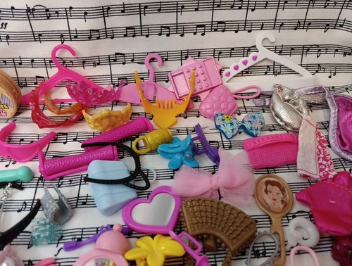 Mattel Barbie und Modepuppe Zubehör Geldbörsen Pinsel Schmuck Diademe Konvolut - Bild 8 von 11