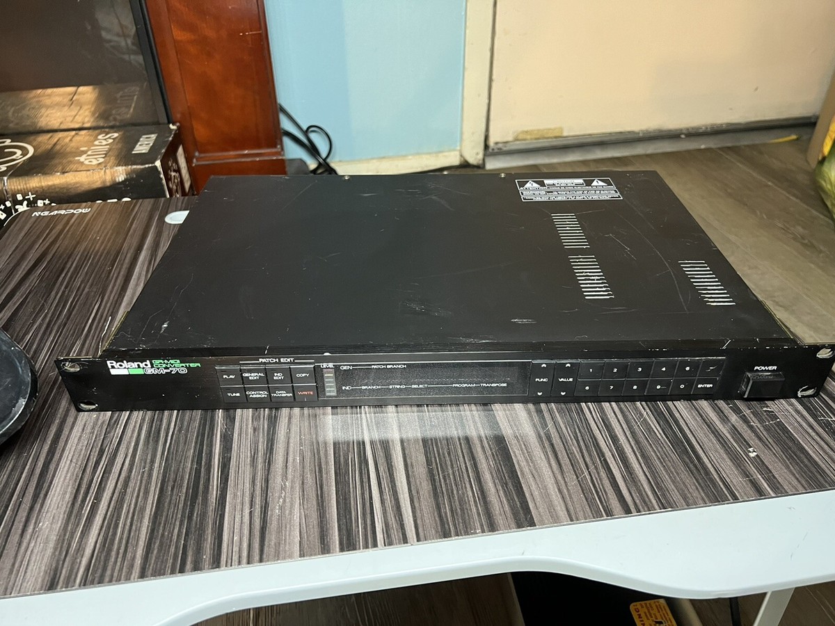 【美品】ROLAND GM-70 ギターMIDIコンバーター シンセサイザー 良品】ROLAND GM-70 ギターMIDIコンバーター シンセサイザー