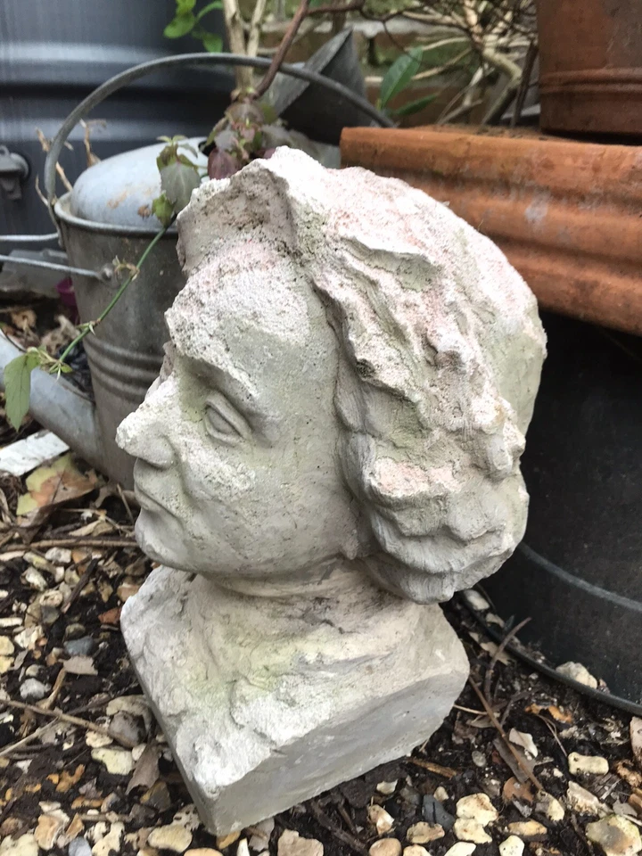 Head Sculpture-Garden Ornament-30x20cm - Image 2 of 4