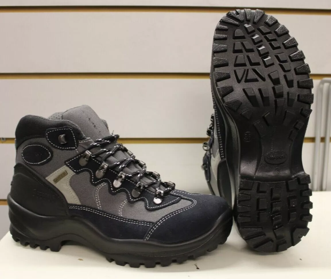 Red deals rock boots