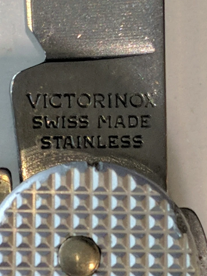 Cuchillo AUDEMARS PIGUET Victorinox Alox edición especial Foto 4 de 4