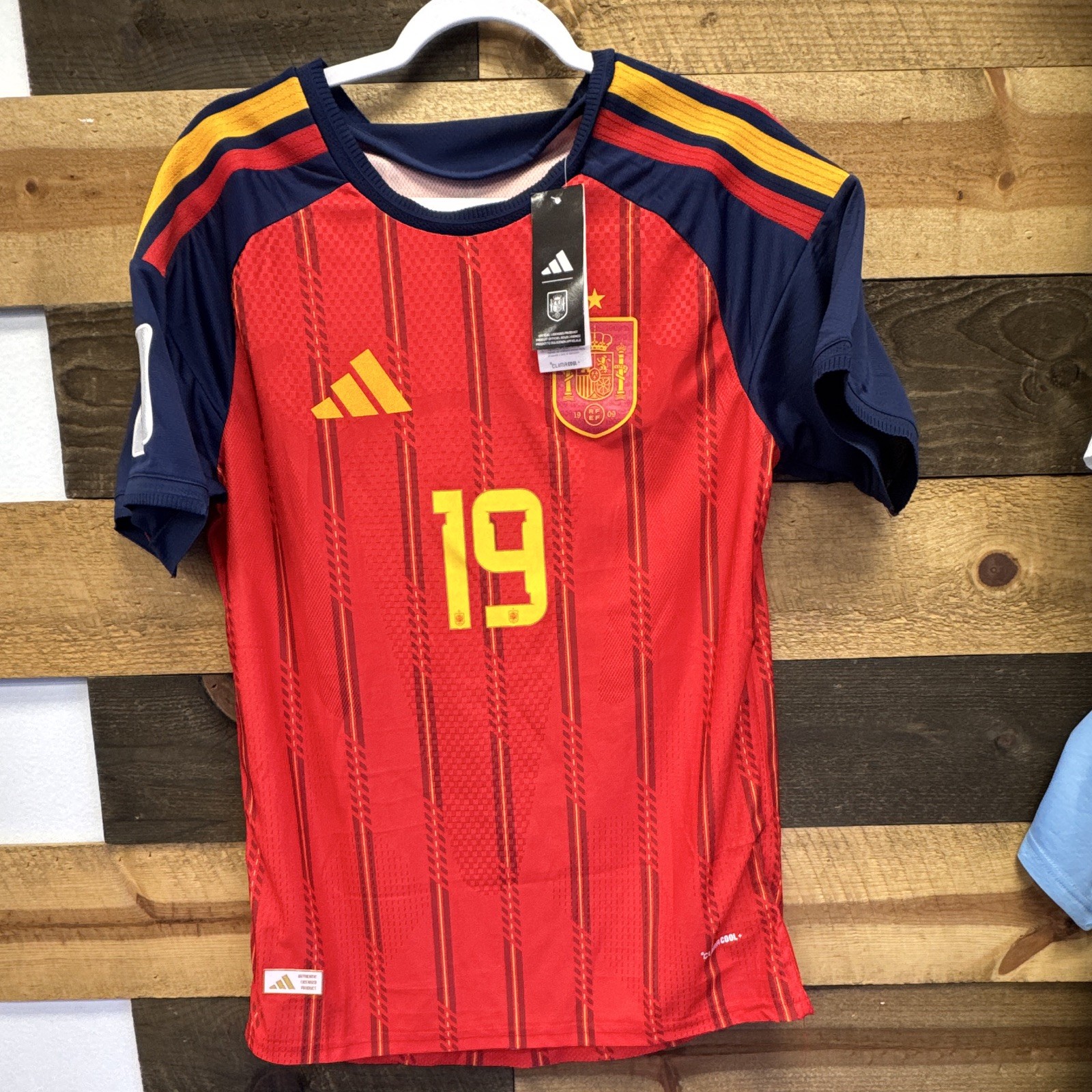 adidas Spain Lamine Yamal #19 Soccer Jersey FIFA World Cup 2026 large size