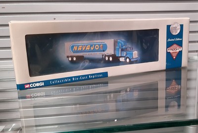 Corgi 1/50 Scale Model Truck 55802 Kenworth W925 Semi Box