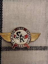 SWINDON ROBINS  SPEEDWAY BADGE IN  GOLD 1980