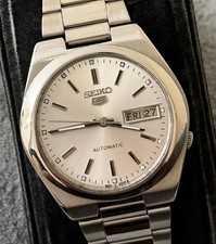Seiko 5 Automatic Watch 17 Jewels Silver Dial Day Date Japan Made 7009-8870
