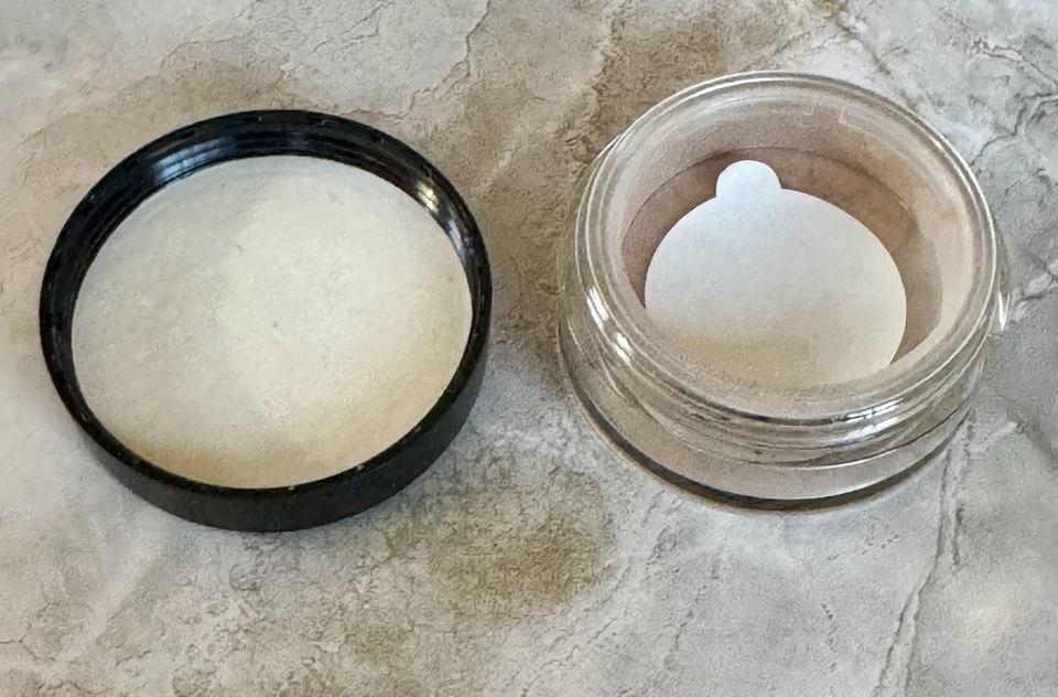 Bareminerals Loose Powder Foundation SPF 15 Medium .06oz/2g - Image 3 of 3