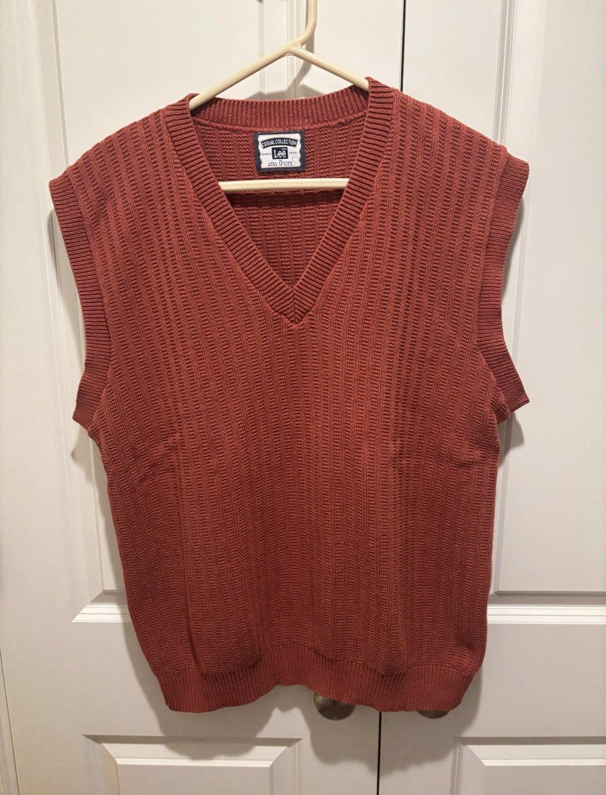 Lee, Vintage Lee Men's Orange/Red Cotton Knit V-Neck Sweater Vest Size M USA 1980s