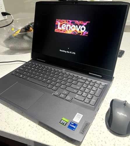 Lenovo LOQ 15.6" Core i7-13700H 16GB 512GB SSD NVIDIA GeForce RTX 4050 Gaming PC