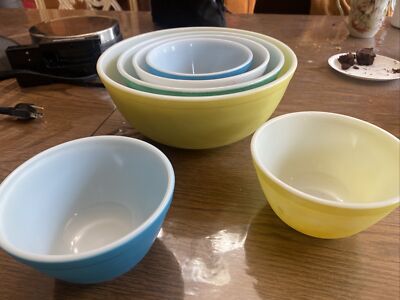 Vintage Pyrex Primary Colors Nesting Mixing Bowls Set of 6 - 401