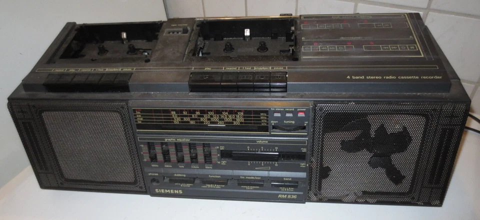 Radio + AUX Eingang Boxen Werkstattradio Ghettoblaster 80er Musikkassette MC