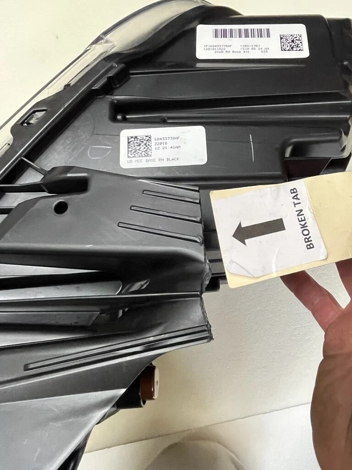 Faro derecho negro Dodge Durango OEM 68433778AF Foto 4 de 4