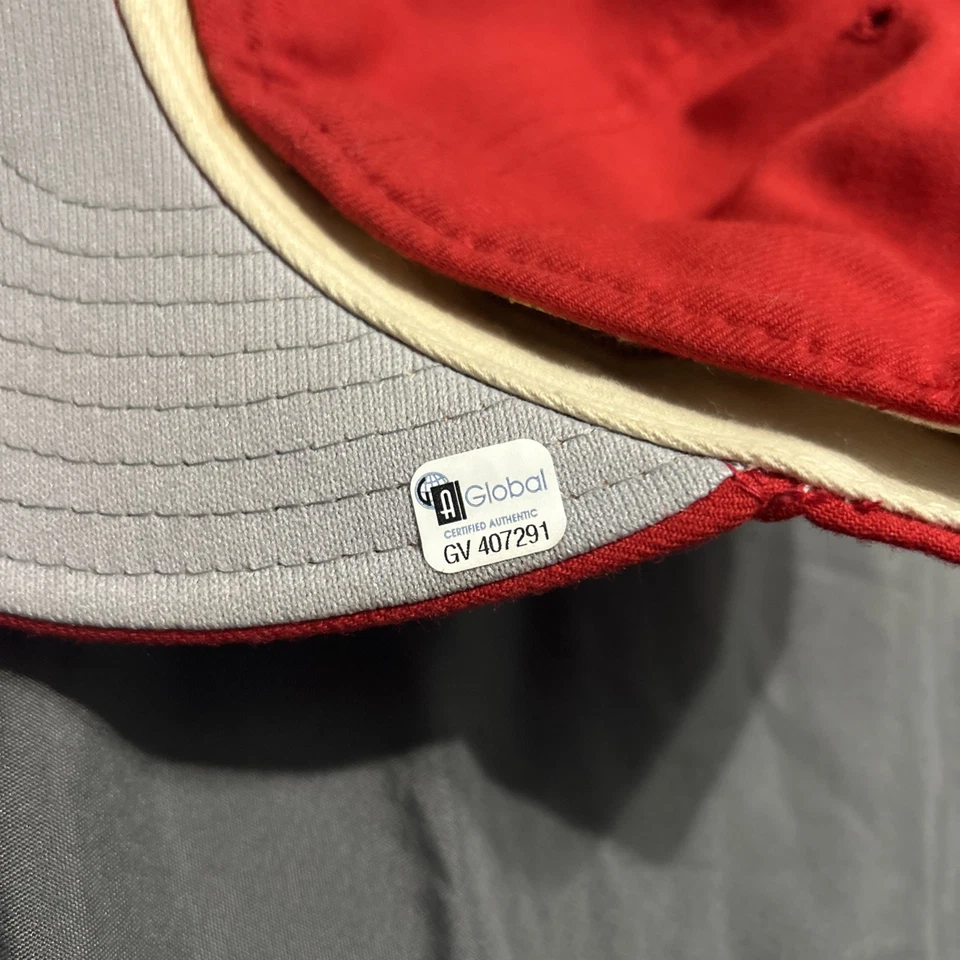 Sombrero autografiado de Pete Rose Foto 2 de 3