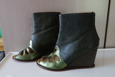 MM6  Maison Martin Margiela Open Toe Lederstiefeletten mit Keilabsatz Gr. 37