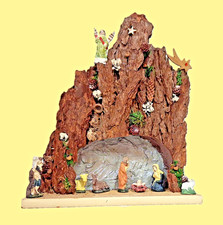 Weihnachtskrippe Krippe Krippenstall Holzrinde handgefertigt Weihnachten Figuren
