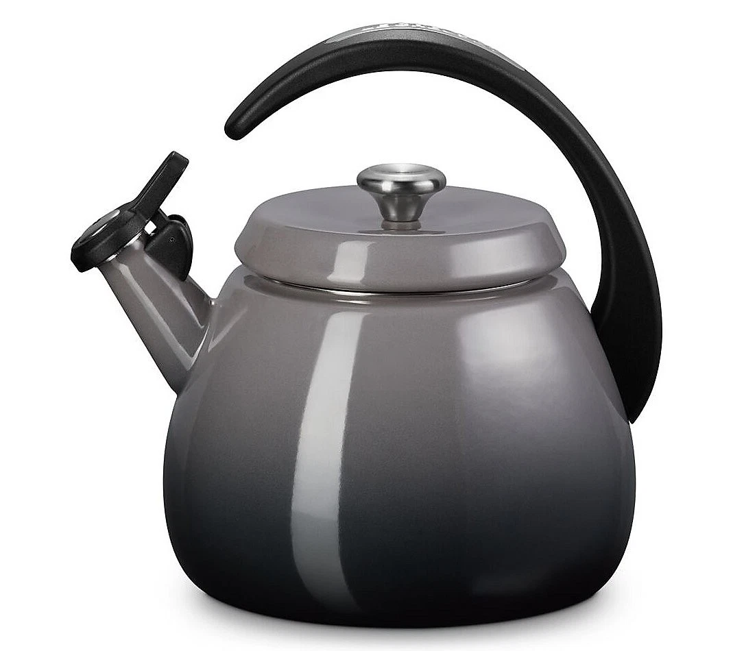 Le Creuset Cloche Kettle