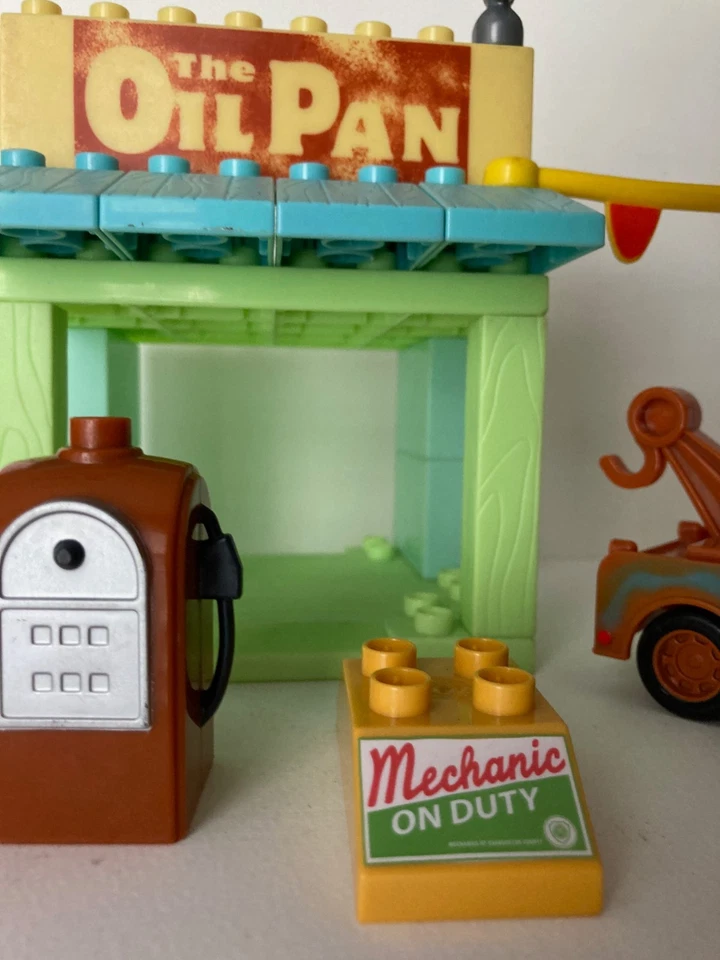 Disney Pixar Cars Mega Bloks Gas Corner Mater's Playset 7768 (complete set) - Image 3 of 3