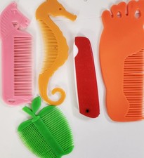 Vintage Novelty Comb Lot Seahorse Giraffe Neon Plastic Folding Travel