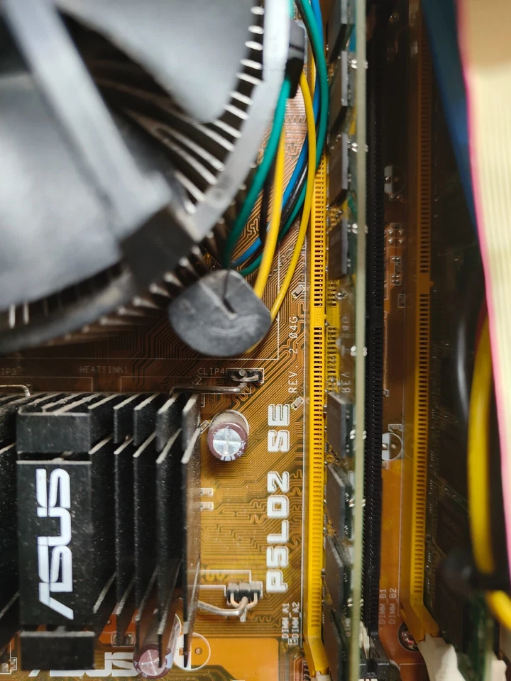 Computer Vintage Intel Core 2 Duo+4Gb Ram+2 HDD 250Gb+Radeon 5450 1Gb - Immagine 4 di 4