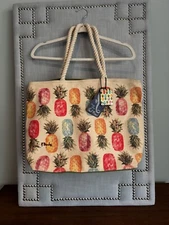 NWT Sun N’ Sand Paul Brent Pineapple Zippered Tote - Shopping Beach Purse