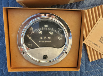 VINTAGE NOS Sun WR-60 Flange Mount Tachometer Gauge