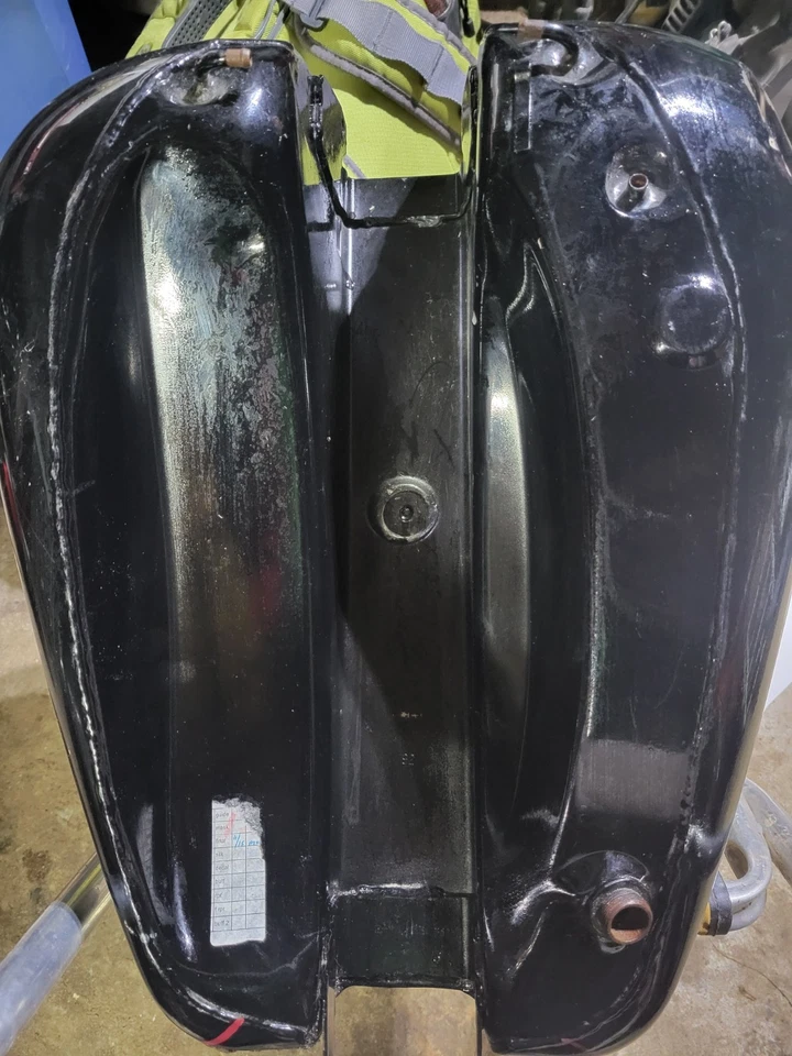 原始设备制造商 Harley FXD Dyna Wide Super Fatbob 定制滑翔黑色火焰油箱  — 第 3/4 张图片