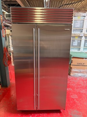 42  Subzero Refrigerator Freezer Side By Side BI42SSTH (Used 11/2021)