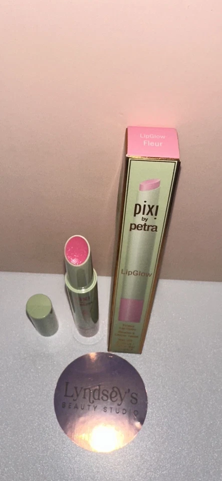 Pixi de Petra ~ Bálsamo labial tintado LipGlow en flor (rosa) ~ 0,05 oz ~ TAMAÑO COMPLETO ~ NUEVO EN CAJA Foto 2 de 3