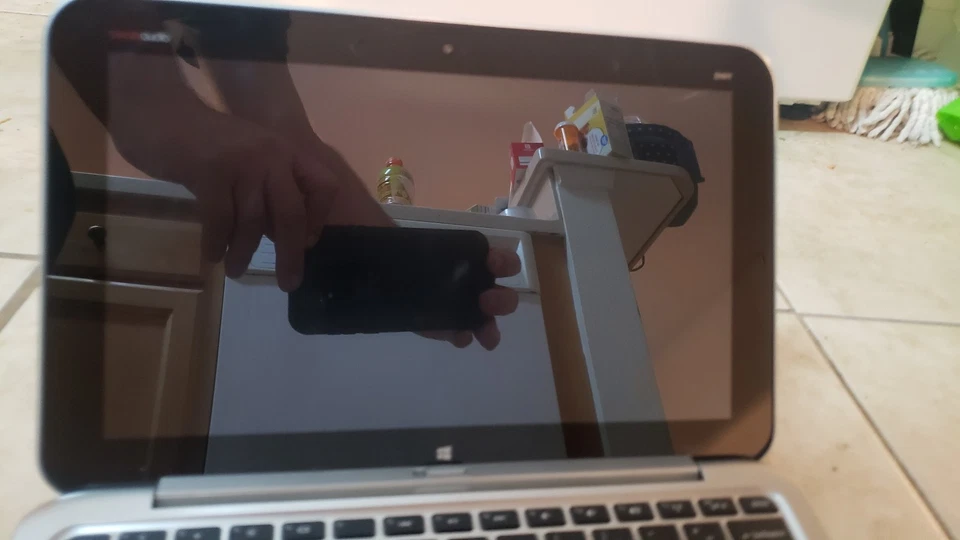 H1792 HP ENVY X2 TPN-P104 Netbook TABLET 11.6" 64GB SSD 2GB RAM Untested **READ* - Image 3 of 4