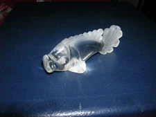 porte couteau en verre poisson signé YER pour completer une serie art deco