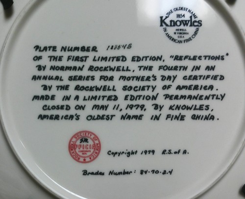 VINTAGE KNOWLES NORMAN ROCKWELL MOTHER'S DAY PLATE 1979 W/ WOOD WALL MOUNT FRAME - Picture 4 of 4