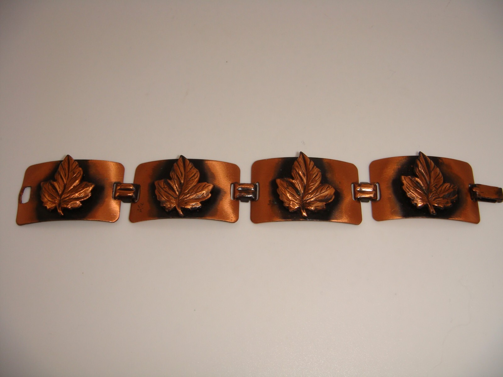 VINTAGE FOUR PANEL COPPER MAPLE LEAF BRACELET EST… - image 6