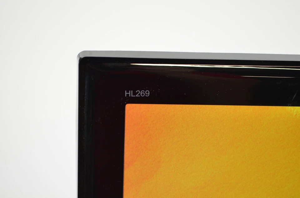 Hanns G HL269DPB 26" LCD FHS Monitor  DVI VGA w/ Built-In Speakers NO STAND - Image 4 of 4