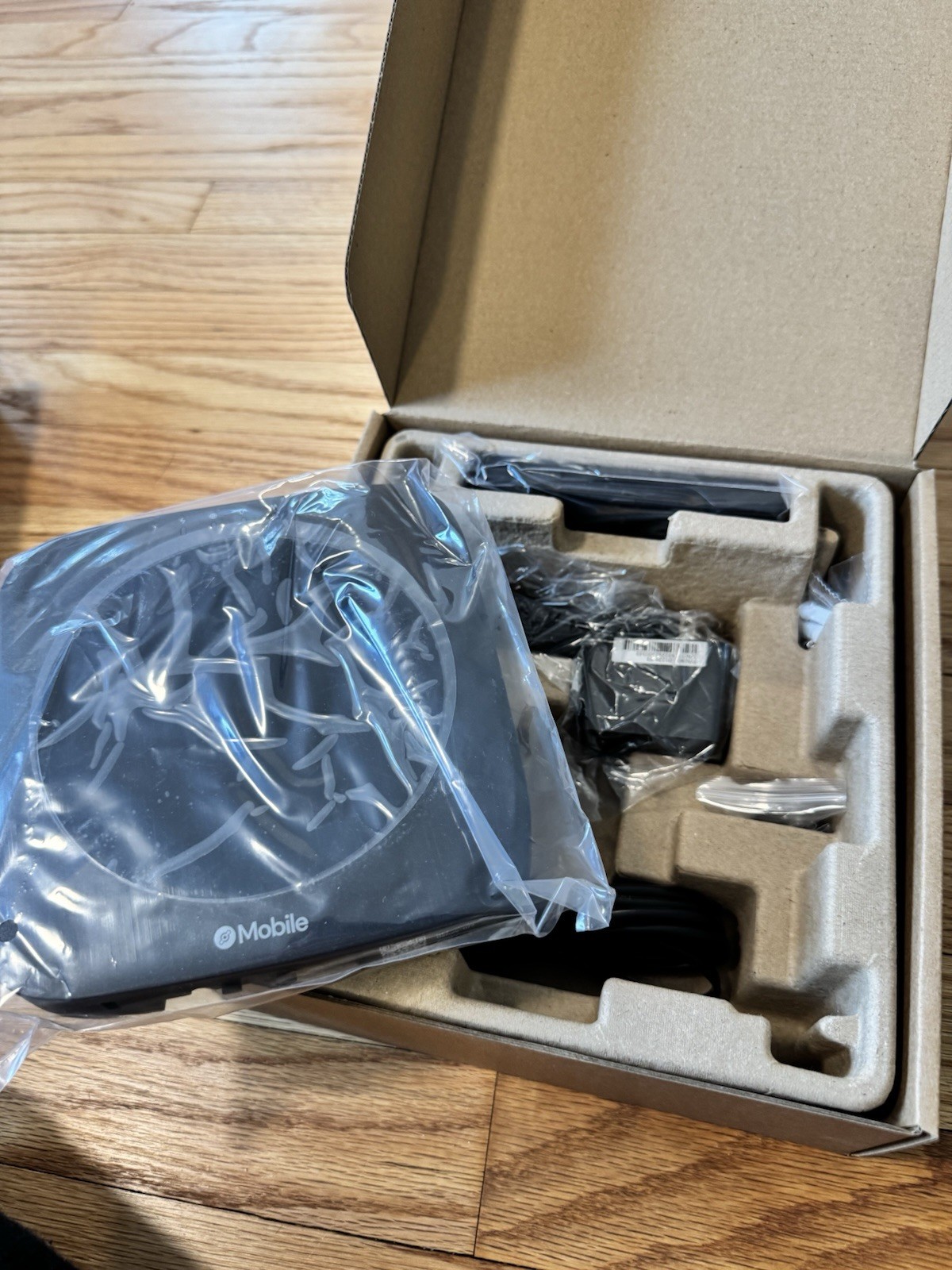 Helium Mobile Wifi Indoor Hotspot Miner [Original Packaging, In Box], Used