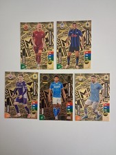 Serie completa di 5 momentum adrenalyn calciatori 25/26