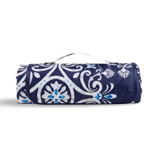 Vera Bradley Picnic Blanket 67”x50 Steel Blue Medallion Beach Pool Travel Handle