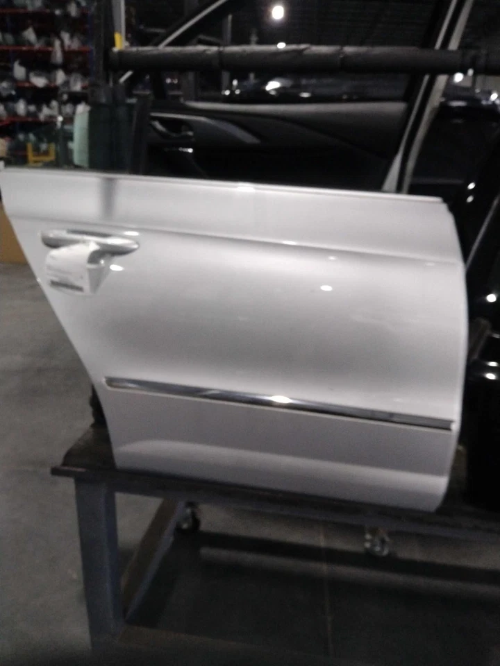 2011 Volkswagen CC Rear Right Door Silver 4DR SED SLV 138K Miles OEM Part - Imagem 3 de 4