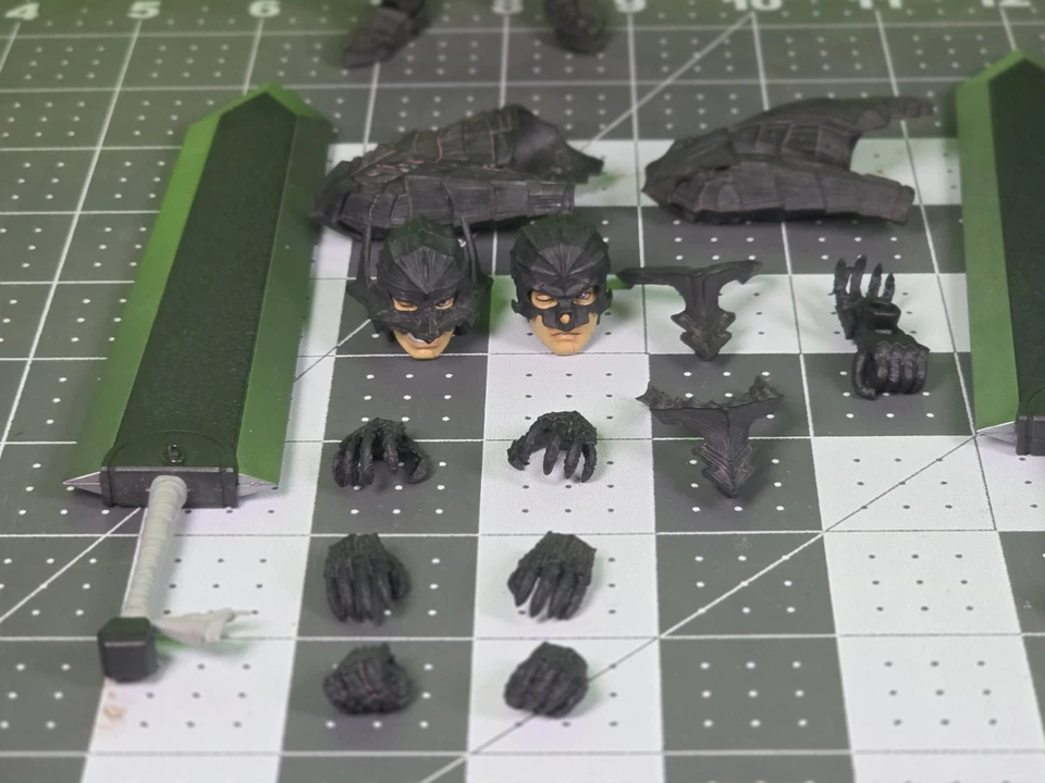 LOTE DE 2 FIGURAS "Berserk", figura de acción S.H.Figuarts Foto 4 de 4