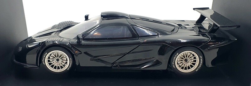 UT Models 1/18 Scale 26011 - Mclaren F1 GTR Road car 1997