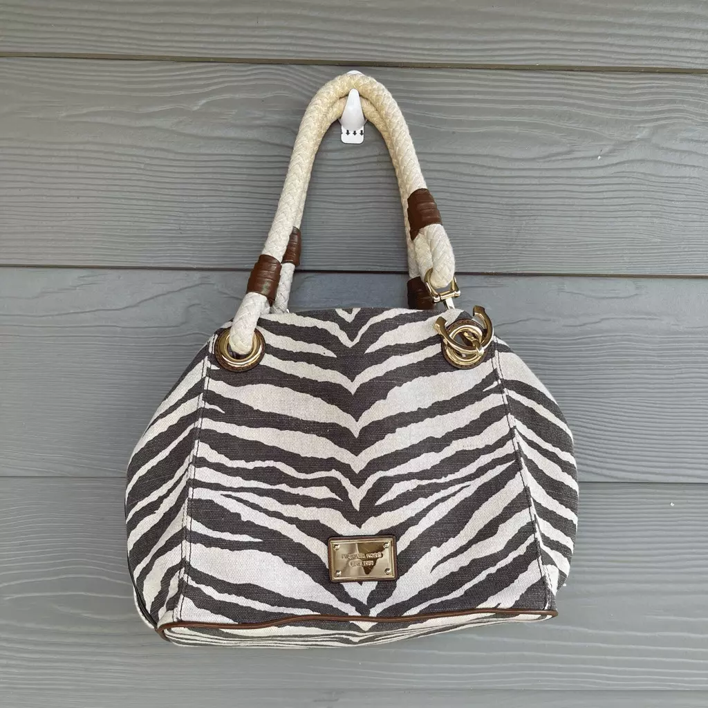 Michael kors zebra 2025 print tote