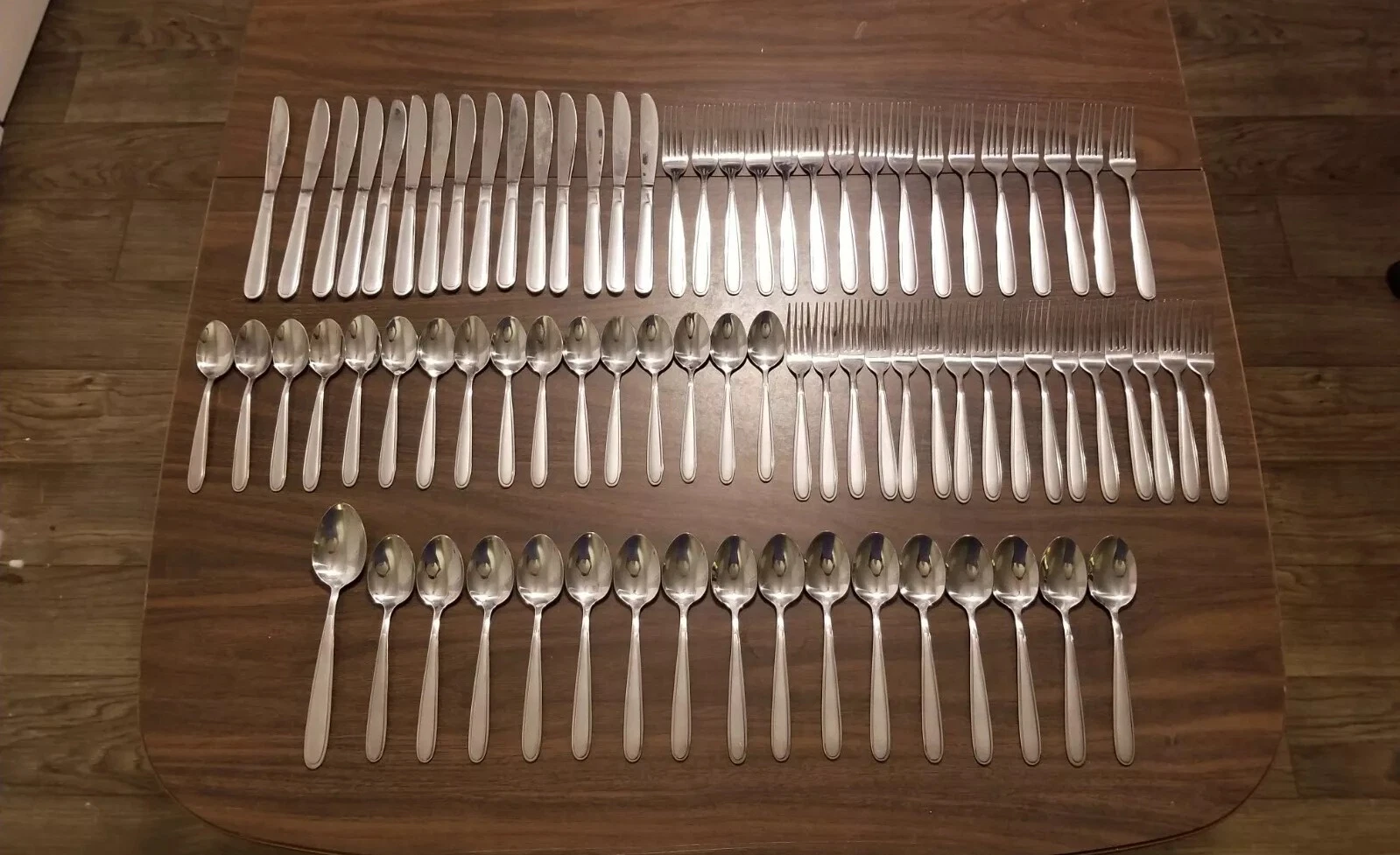 Oneida Peninsula Castle Jordan 81 PC Set Knife Fork Spoon Dinner Salad Soup Lot