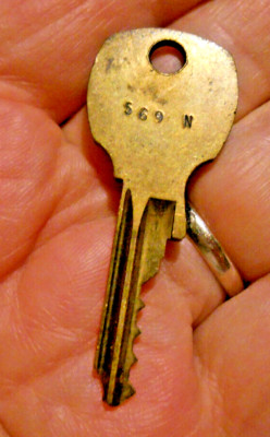Vintage Old AUTH Electric Co Inc N Y Brass Key # 569n 569 N