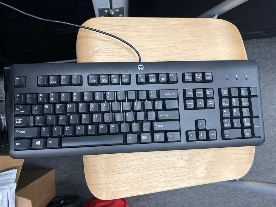 Apple iMac 21.5" Mid 2011 Core i5 2.5GHz 8GB RAM 500GB HDD Radeon HD 6750M - Image 3 of 4