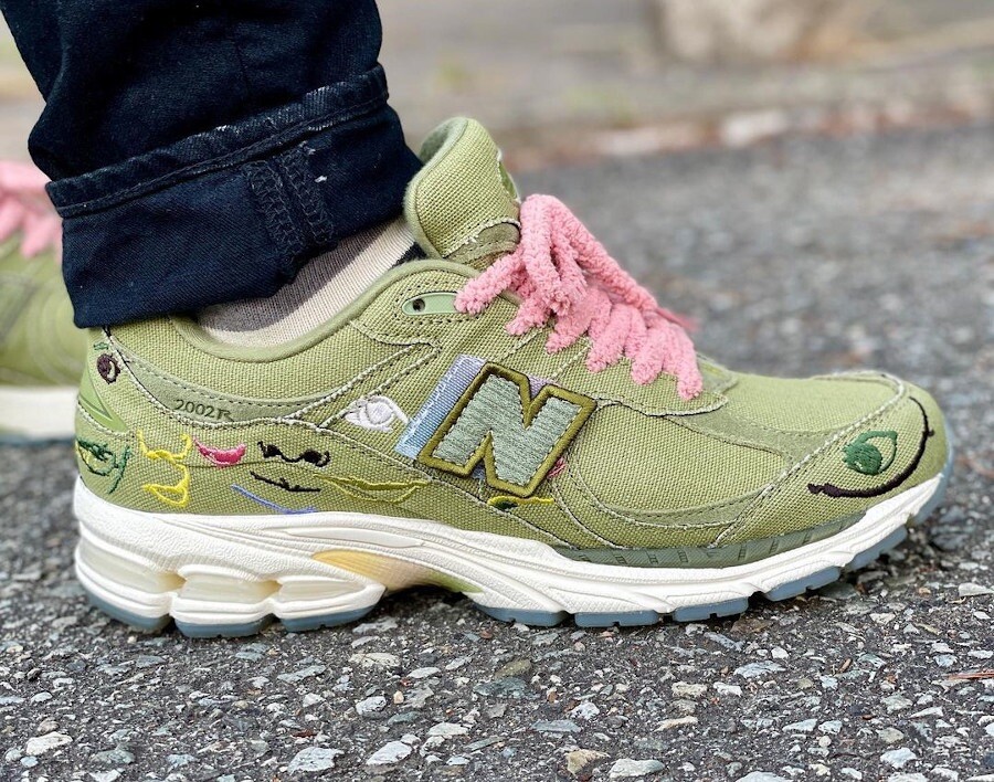 New Balance 2002R “Bryant Giles What Now” - US Men Size 10 | eBay