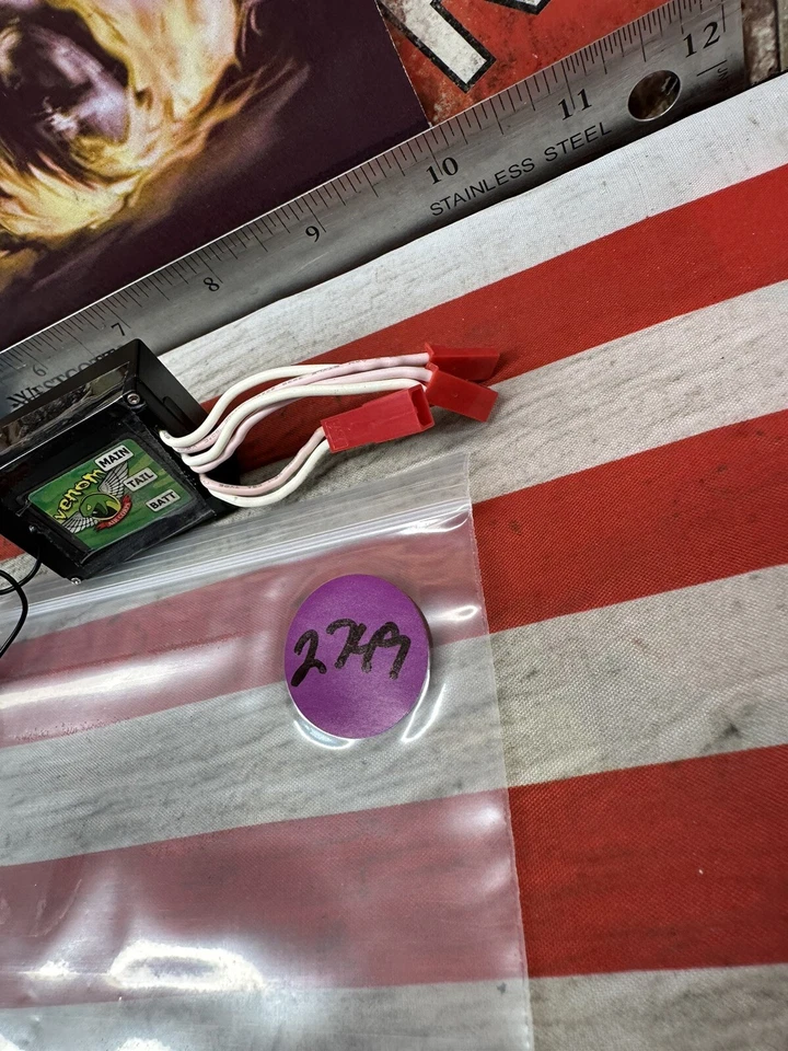 Receptor VENOM 2 canales/FM/72MHz con cristal NUEVO PAQUETE ABIERTO Foto 2 de 4